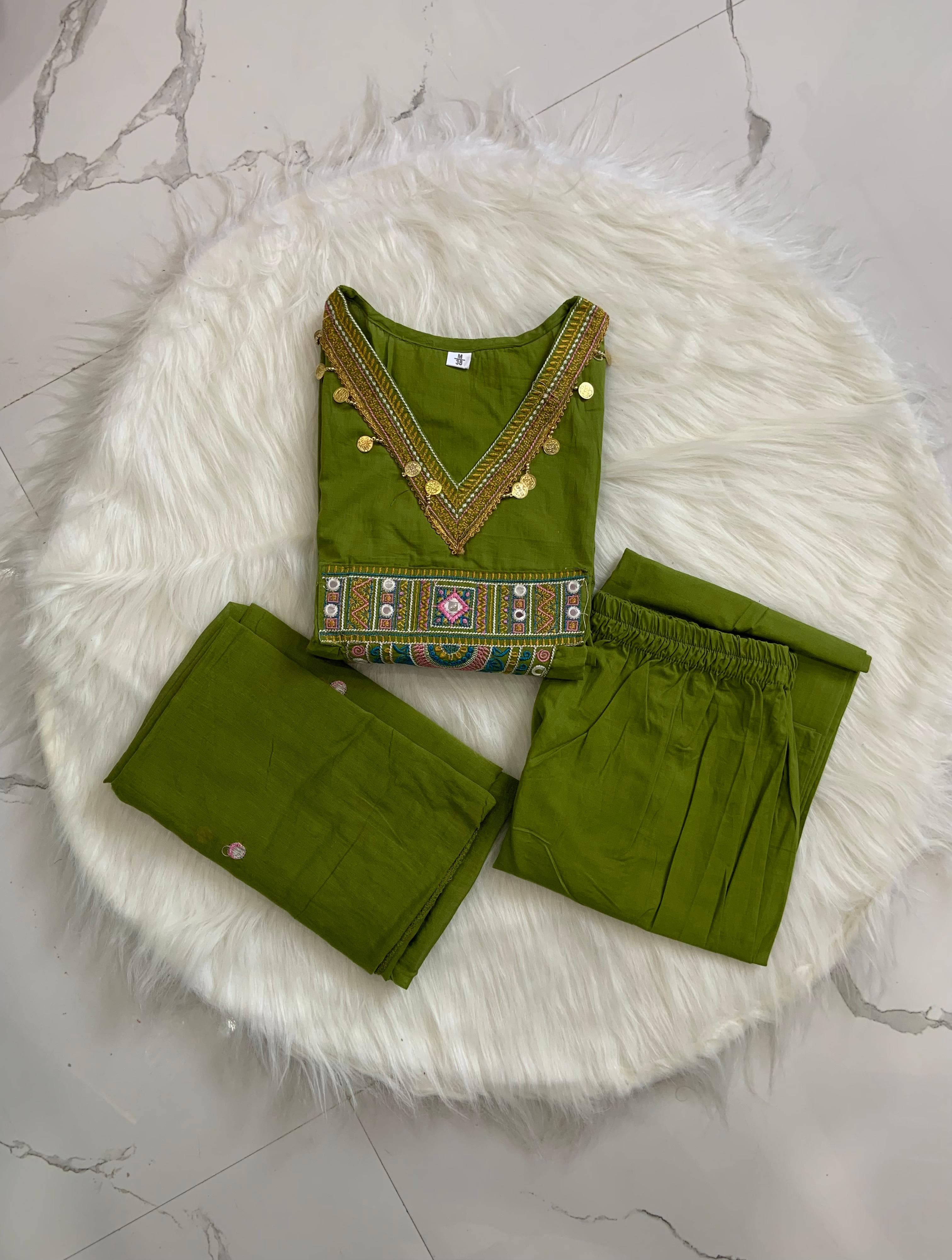 Green Kurti Set, view 2