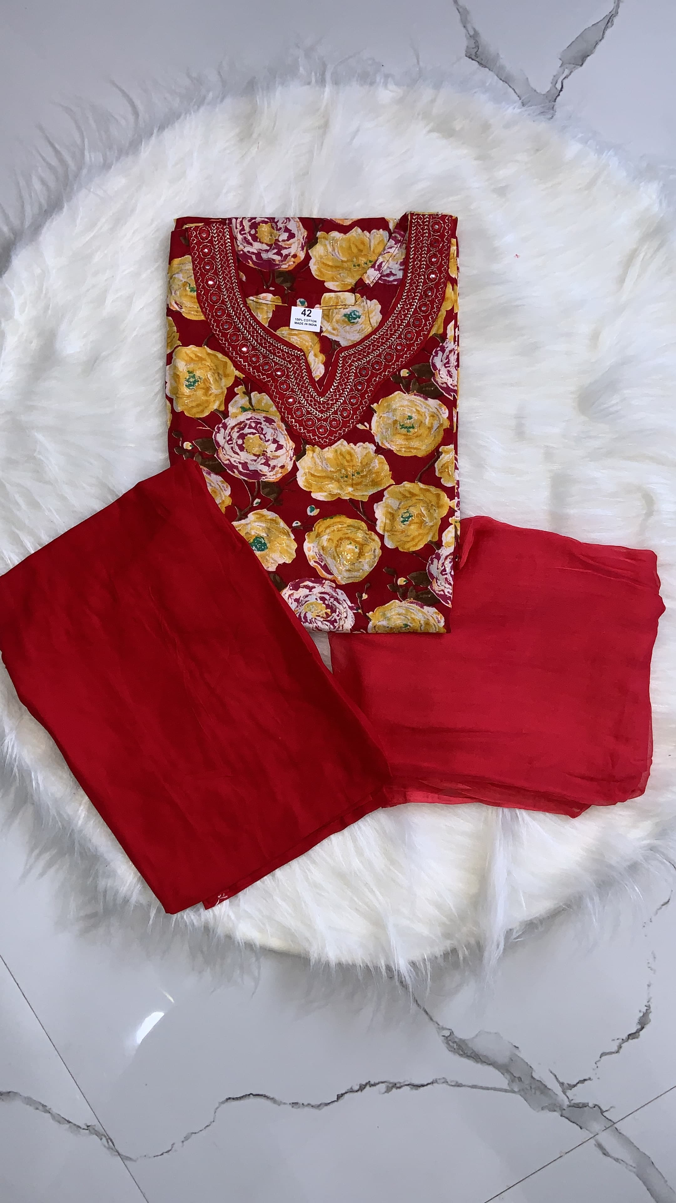 Red Floral Kurti Set, view 2